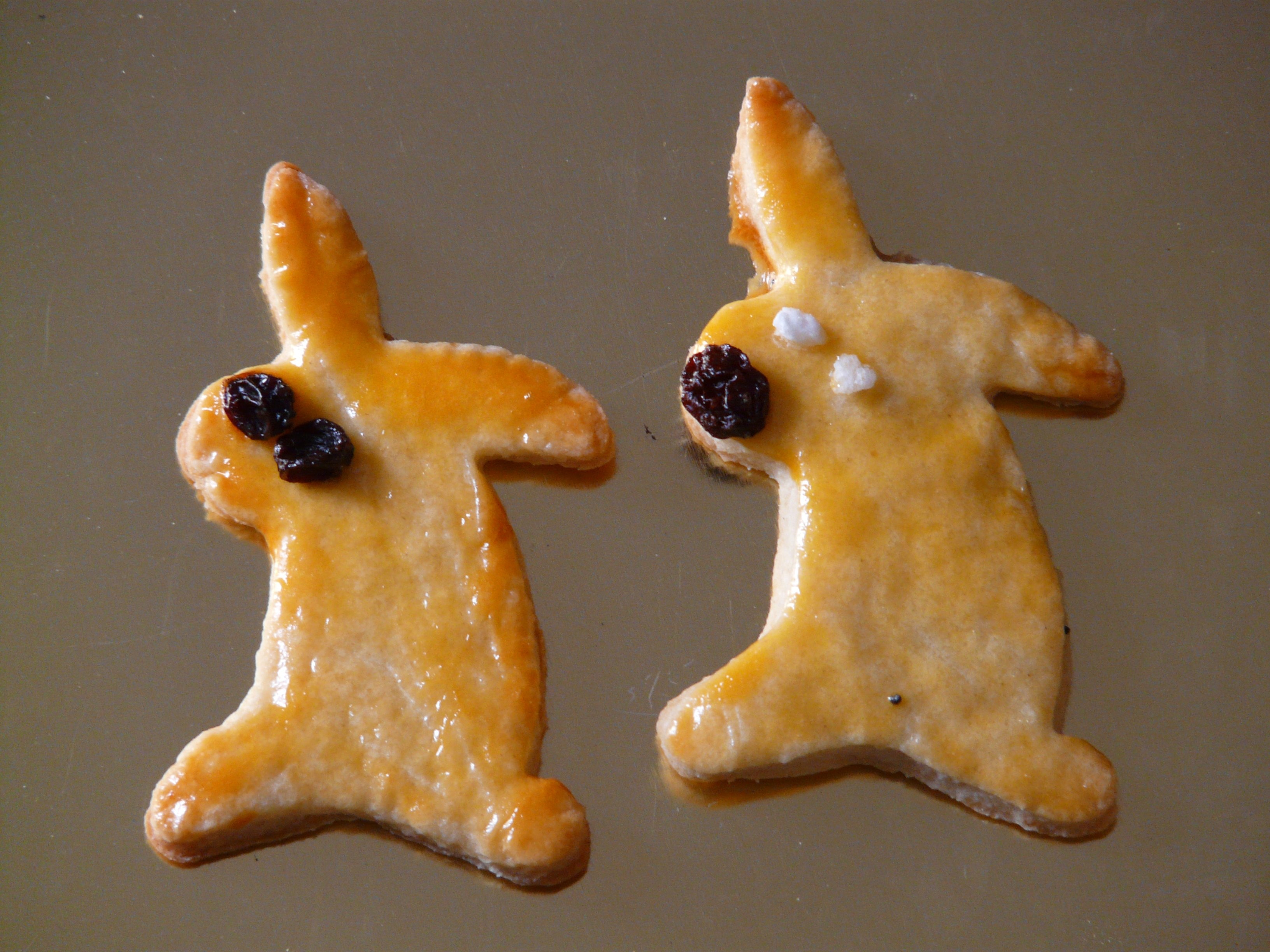 2 animal shape pastries
