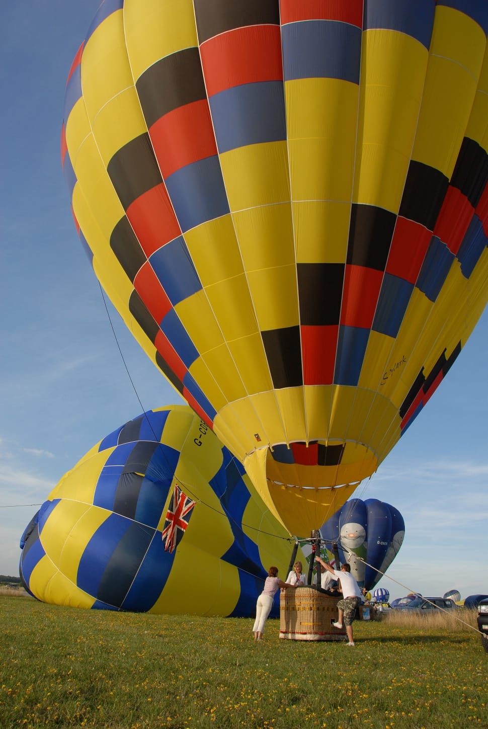 red yellow and blue hot air balloon preview