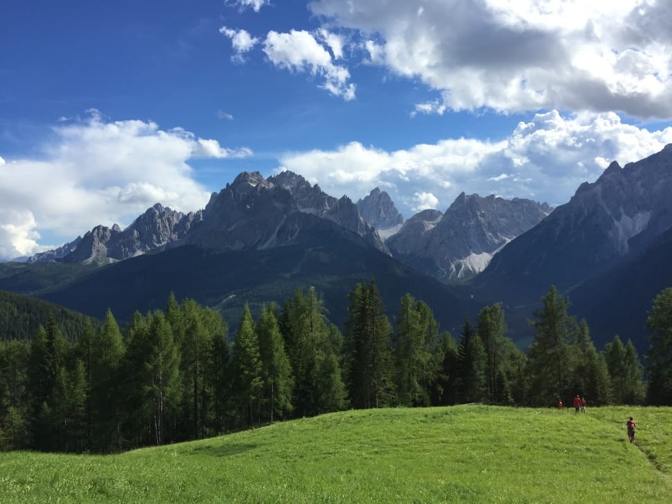 wide field distance with mountains preview