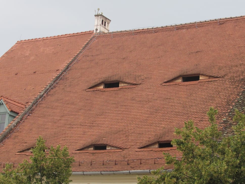 beige and brown brick roof preview