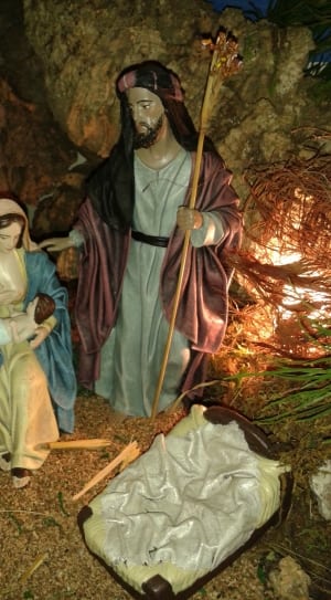 nativity scene figurine thumbnail
