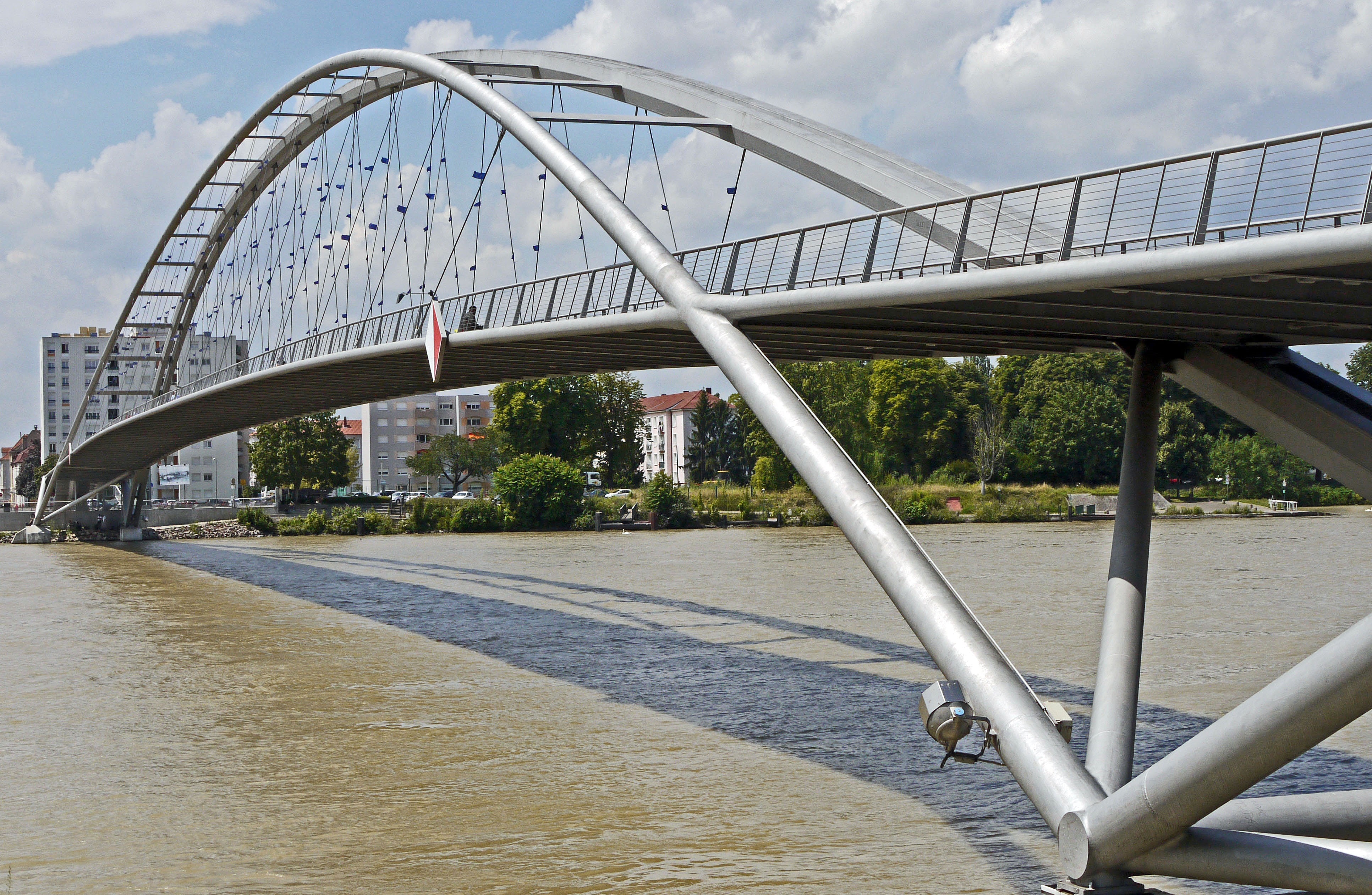 grey metal arc bridge