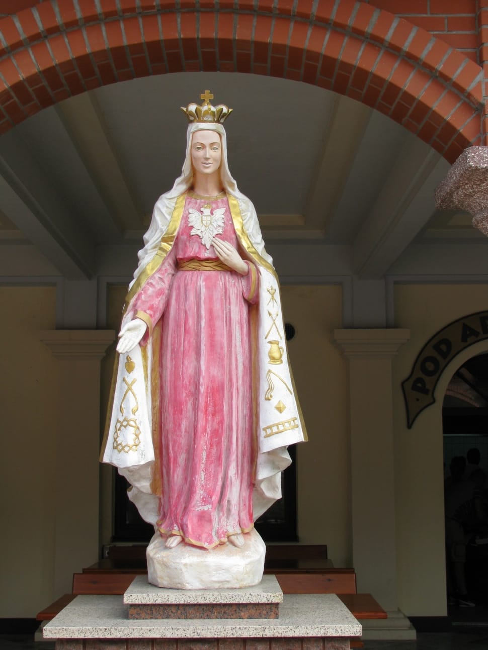 female religious statue preview