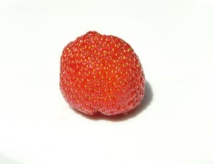 strawberry thumbnail