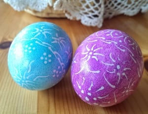2 easter eggs thumbnail