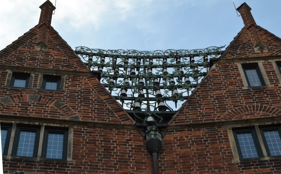 green string lights preview