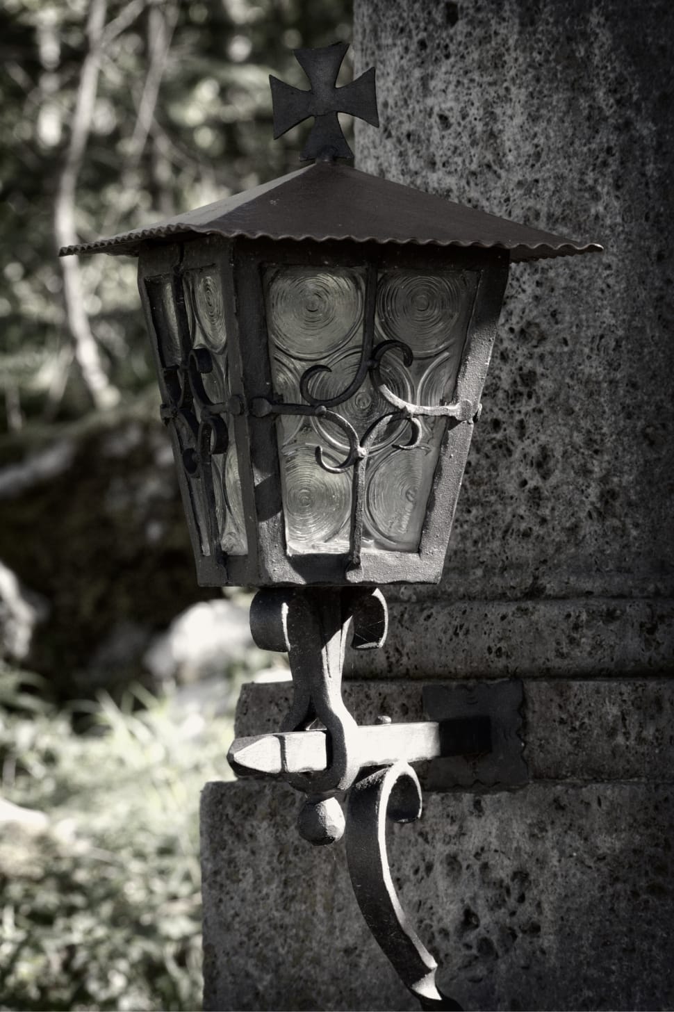 black metal sconce preview