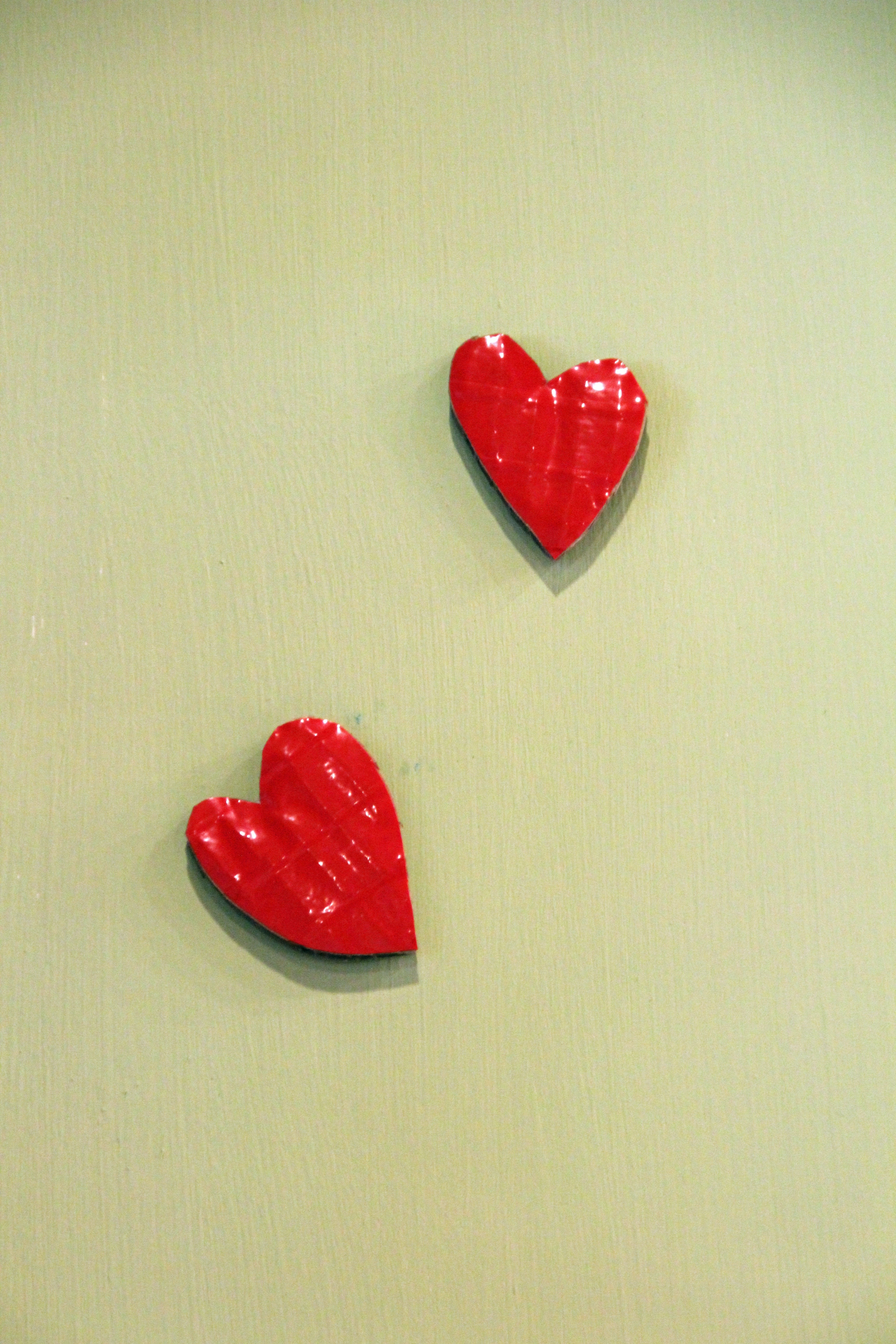 2 heart shape ornament
