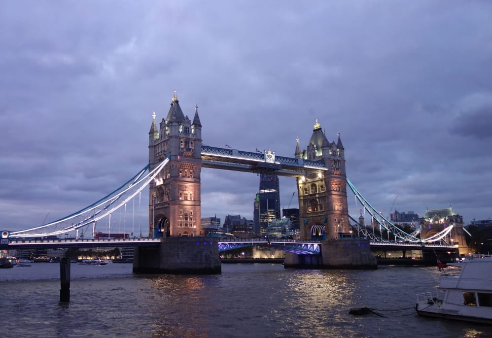 tower bridge in london preview