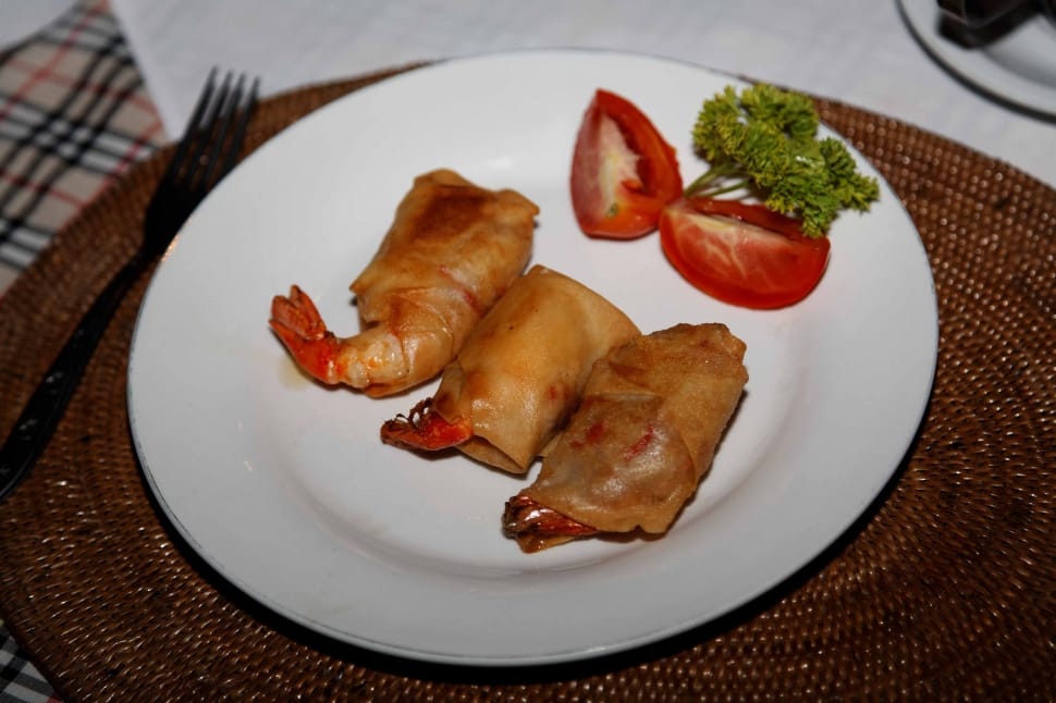fried shrimps with sliced tomato preview