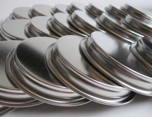 grey round metals thumbnail