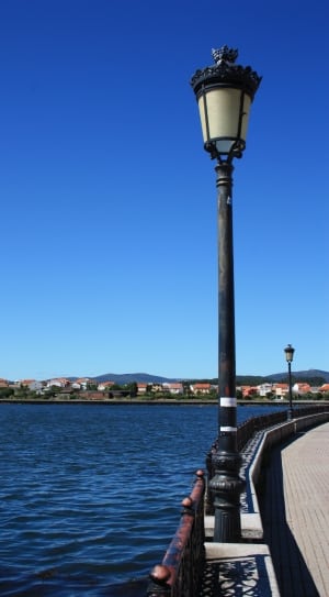 black and white steel lamp post thumbnail