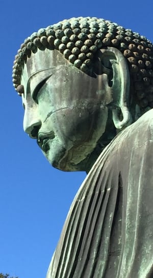 grey concrete budha statue thumbnail