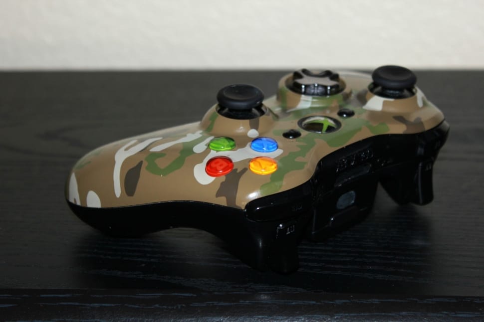 brown black and green camouflage xbox one wireless controller preview