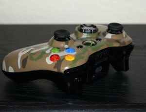 brown black and green camouflage xbox one wireless controller thumbnail