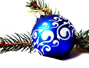blue and white floral christmas bauble thumbnail